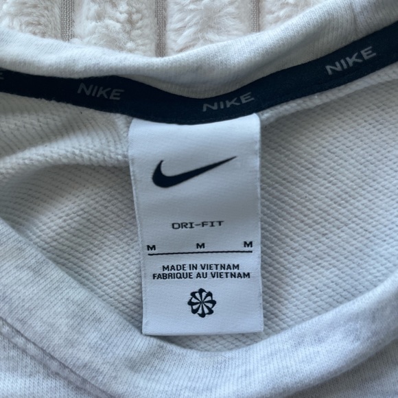 SOLD - Nike Sweater - Picture 3 of 3